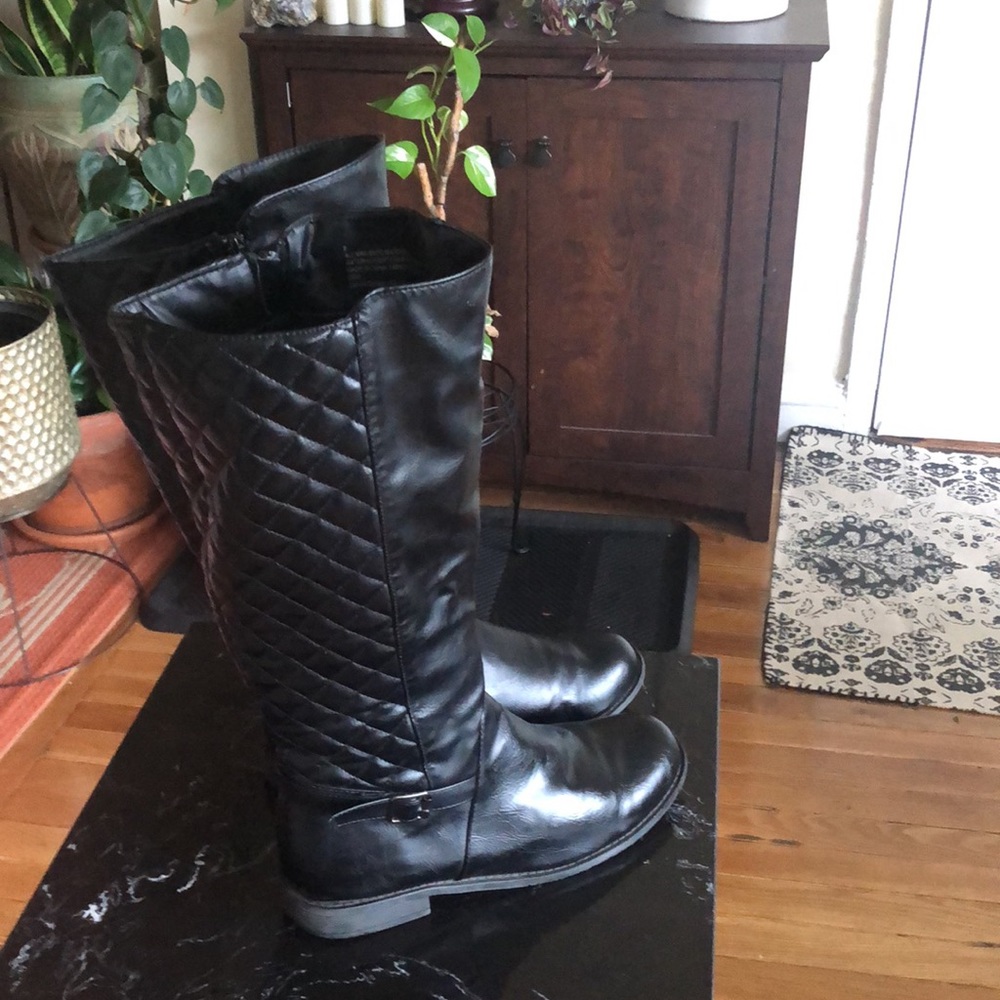 West Blvd Women’s Faux Leather Boots- 8 M Black